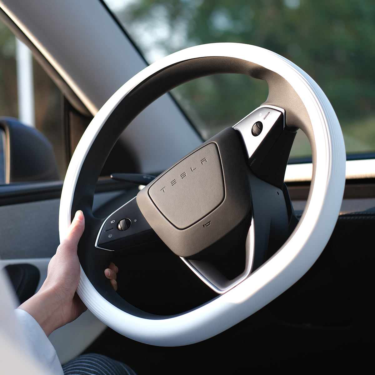Silicone Steering Wheel Cover for Model 3 Highland 2024-2026 / Model Y Juniper 2025-2026
