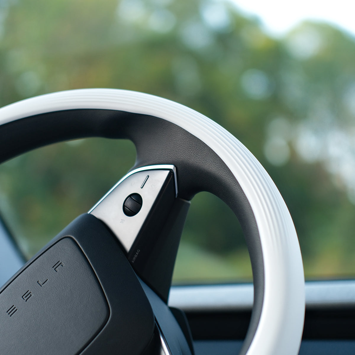 Silicone Steering Wheel Cover for Model 3 Highland 2024-2026 / Model Y Juniper 2025-2026