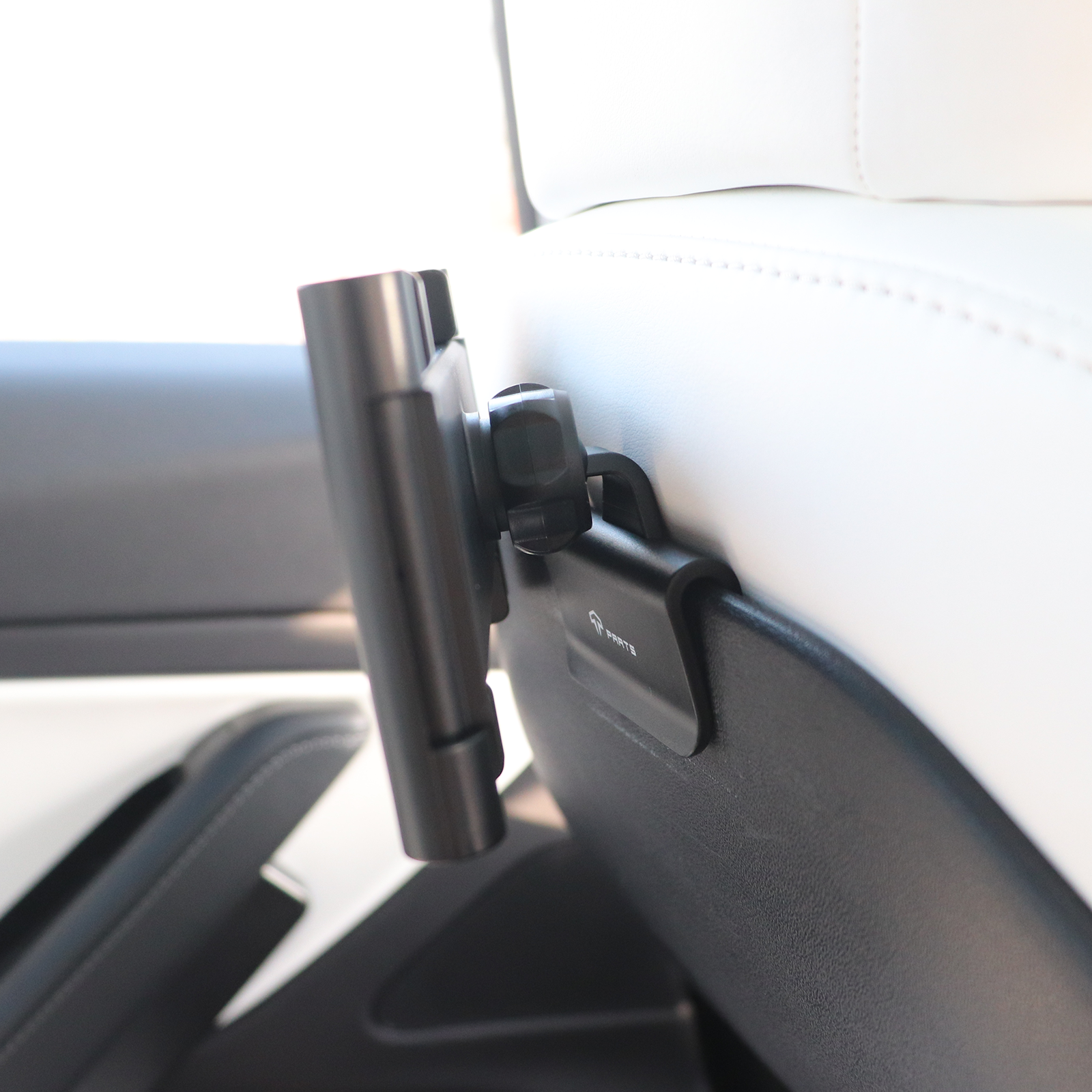  SPEEDPARK for Tesla Accessories Model 3/Y Car Headrest  Mount，Angle Adjustable Headrest Mount，Universal Tablet Holder Phone for Car  Backseat，for 6.3 to 10.5 iPad/Tablet/Smartphone/Nintendo Switch :  Electronics